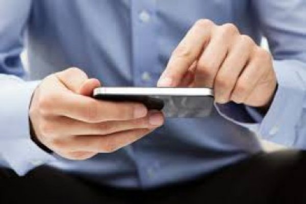 China acuză că iPhone prezintă riscuri de securitate
